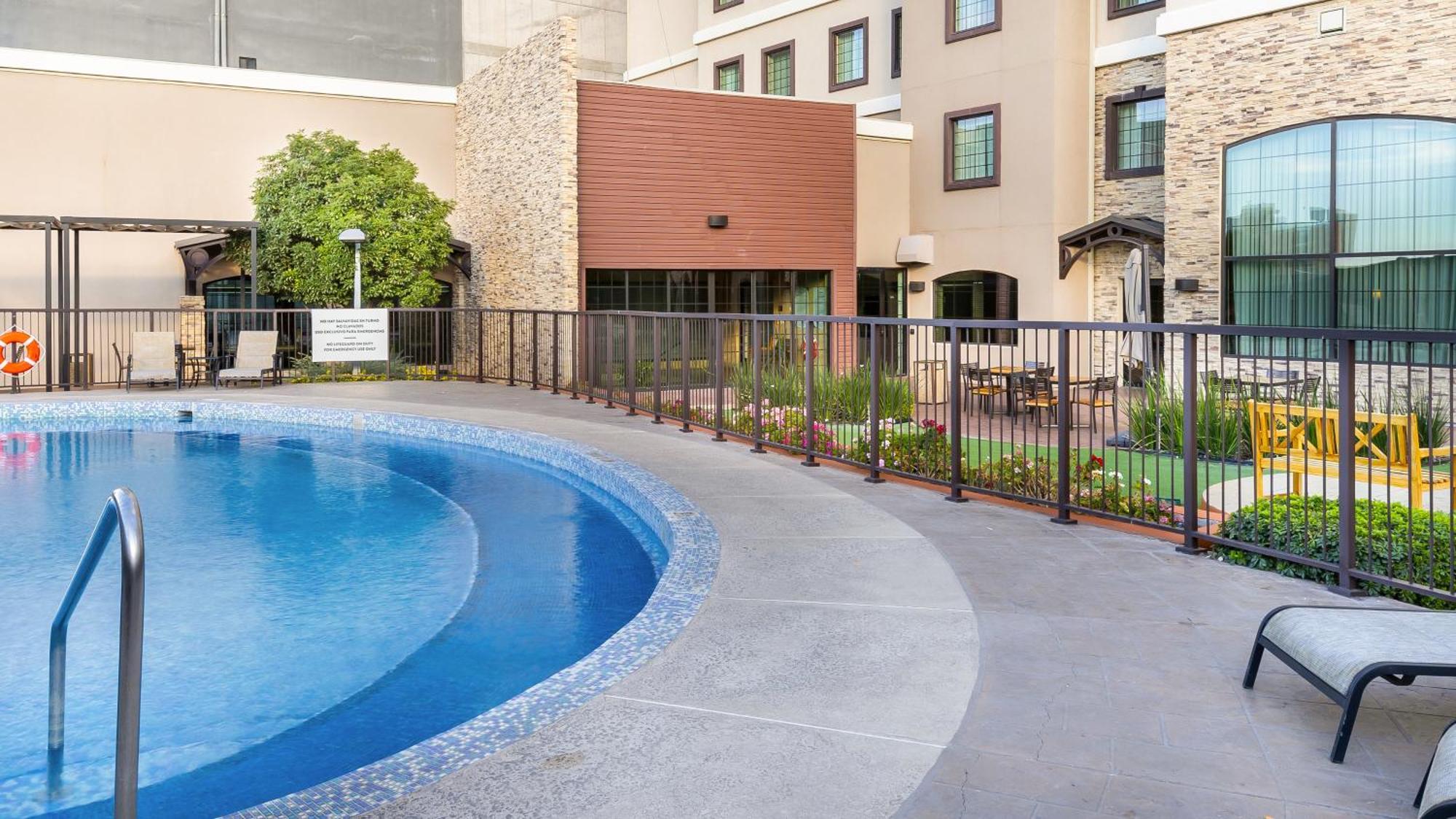 Staybridge Suites Chihuahua By Ihg Exteriér fotografie